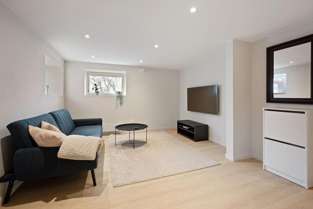Practical Basement Apt With All Home Comforts Close To City Centre 斯塔万格 外观 照片